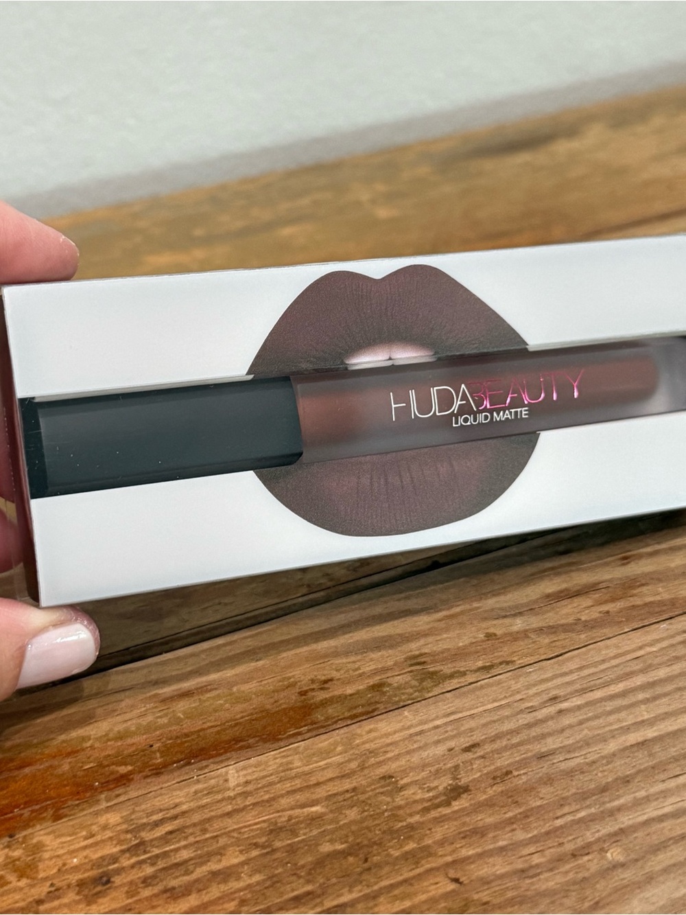 HUDA BEAUTY Liquid Matte Lipstick - Deep Brown Plum